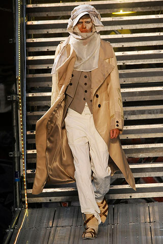 John Galliano / - 2010